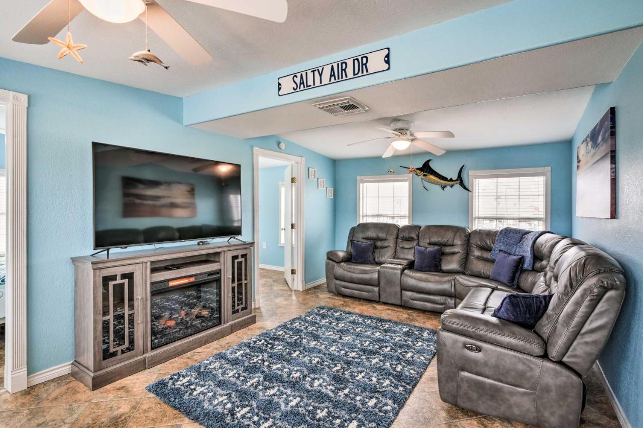 Surfside Beach Gem With Deck - 1 Block To Shore! Freeport Exterior photo