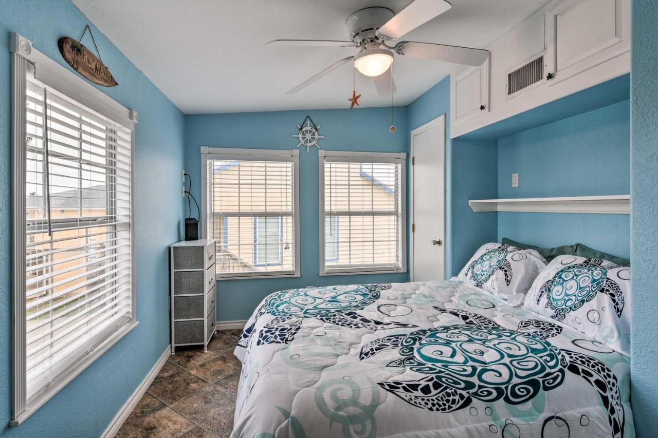 Surfside Beach Gem With Deck - 1 Block To Shore! Freeport Exterior photo
