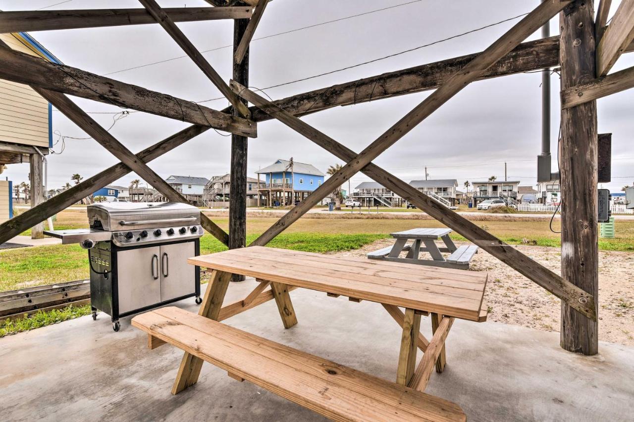 Surfside Beach Gem With Deck - 1 Block To Shore! Freeport Exterior photo